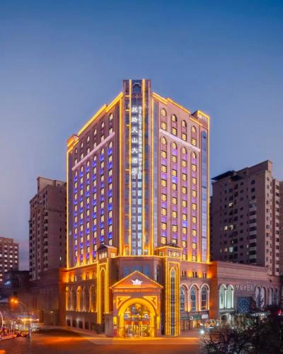 Yining Hotel | 丝路天山酒店伊宁店 Yining Silu TianShan Hotel
