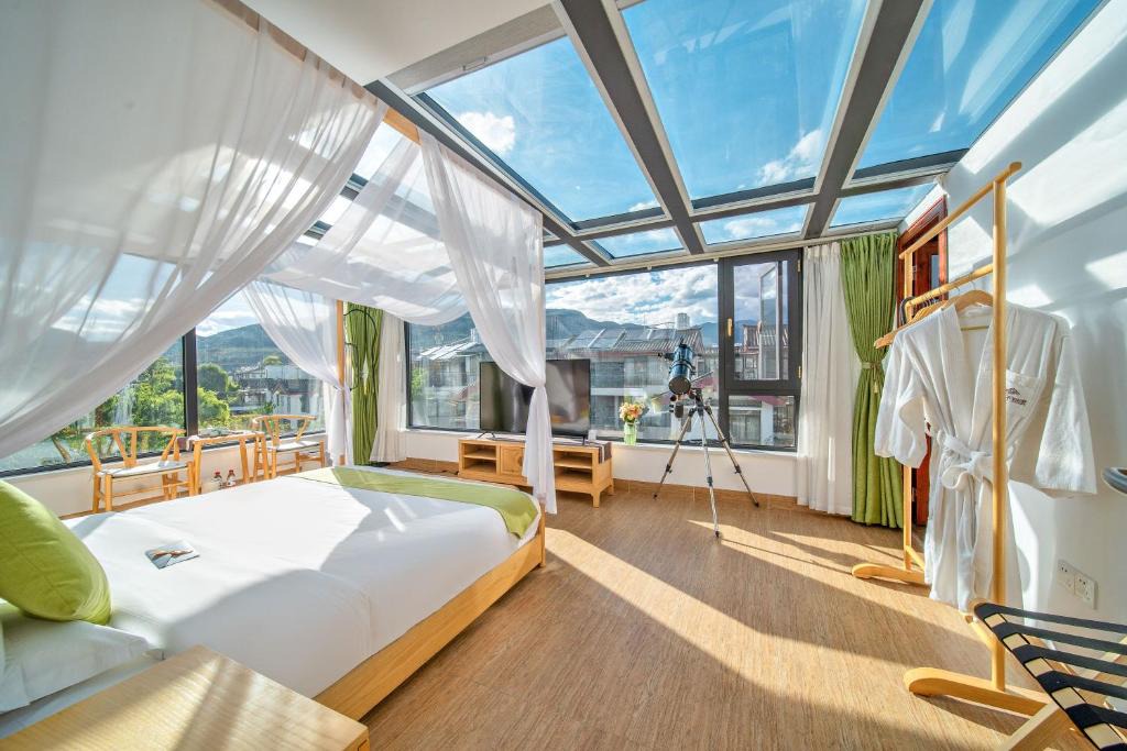 Shuhe Old Town Bed & Breakfast | 云深不知处雪山观景花园美宿丽江店