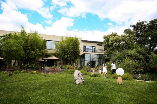 Huairou House | 井邻栗林花园民宿