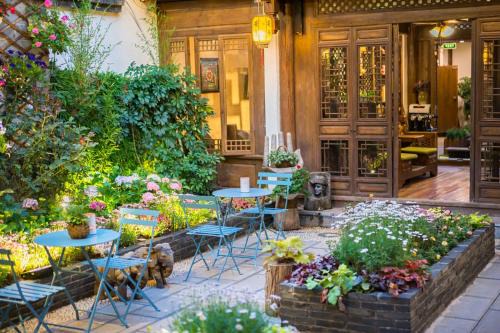 Dayan Old Town House | 佬树客栈 Big Tree Guesthouse - Free Laundry & Coffee