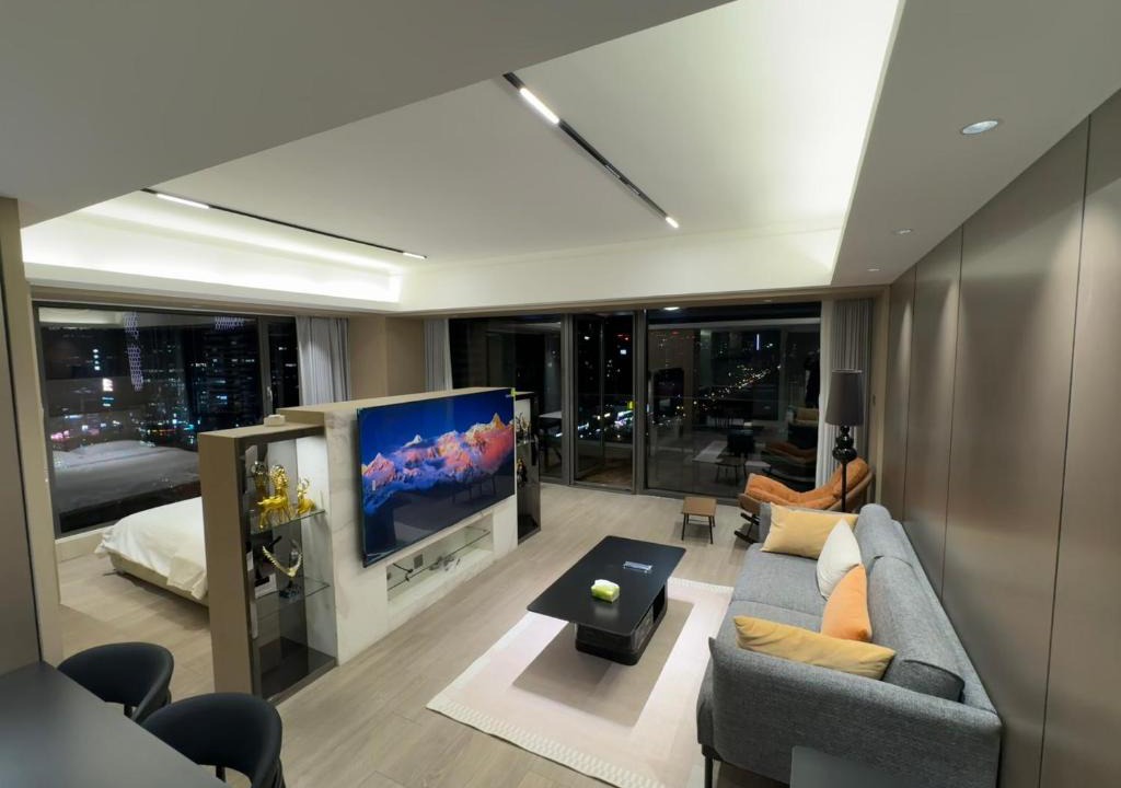 Middle Chaoyang Apartment | 北京杰川世茂国际公寓