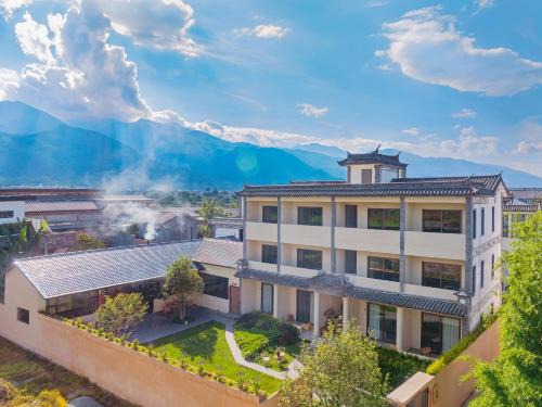Dali Town House | 大理卜熹养生酒店Dali buxi health hotel