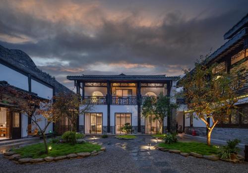 Emeishan Hotel | 峨眉山和院静筑拾光温泉酒店