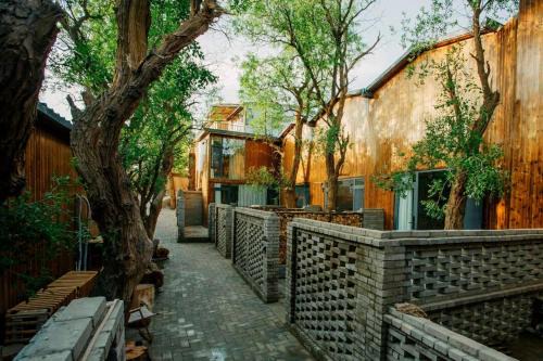 Mingsha Mountain and Crescent Spring Apartment | 敦煌缦山民宿