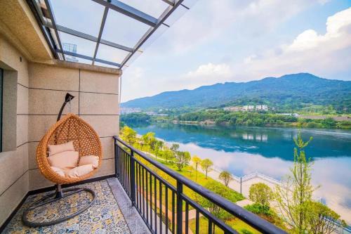 Chenzhou Hotel | 泊雅水镜民宿郴州资兴东江湖店