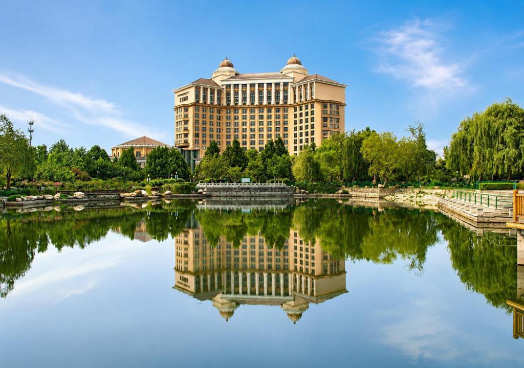 Taishan Hotel | 泰安宝龙艺珺酒店