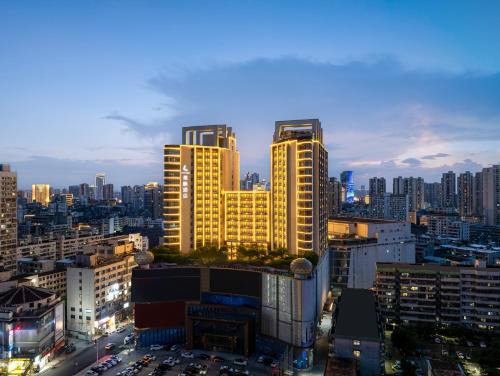 Long Hua Hotel | 海口万国大都会骑楼老街丽枫酒店