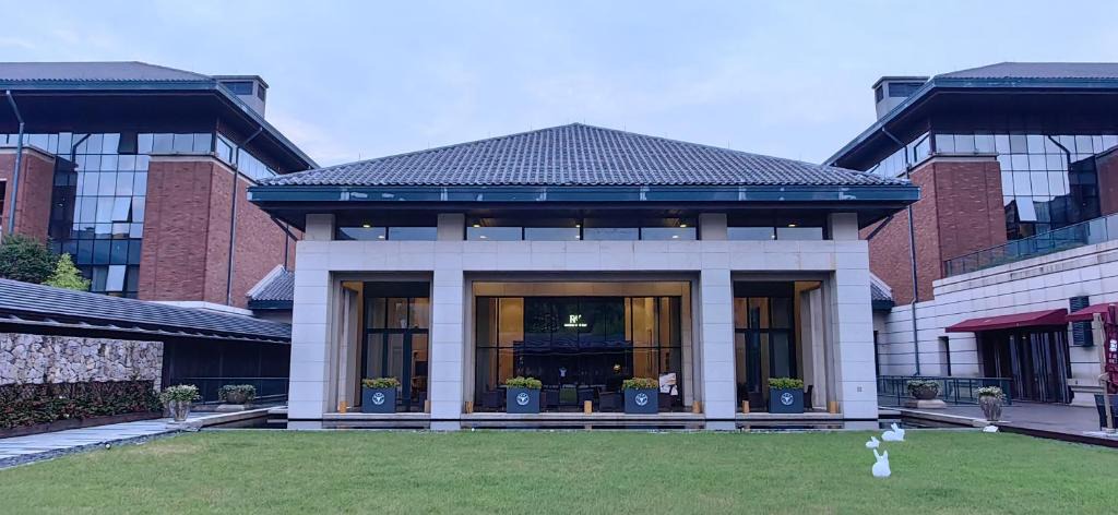 Haining Hotel | 海宁浙大圆正国际酒店