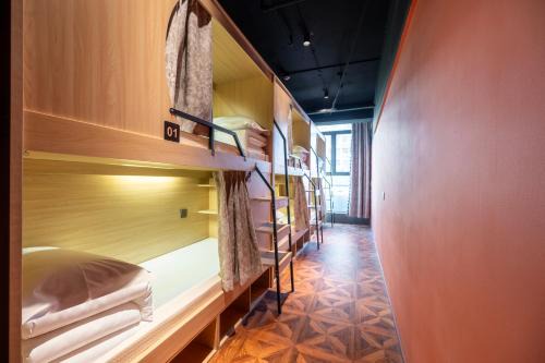 Qinhuai Qu Hostel | 穿越1920青年旅舍