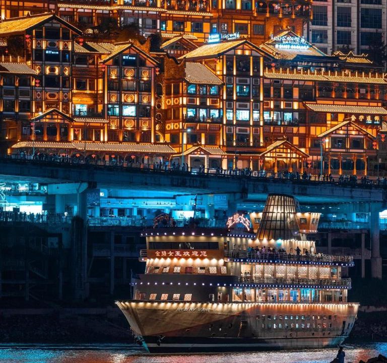 Yuzhong Hotel | 重庆江岛高空江景酒店-解放碑洪崖洞店-Chongqing Jiangdao Holiday Highview Riverside Hotel - Jiefangbei Hongyadong