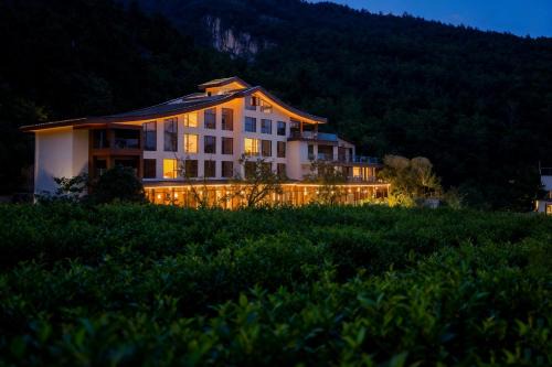 Nanchuan Hotel | 重庆金佛山古核隐庐Resort Hotel