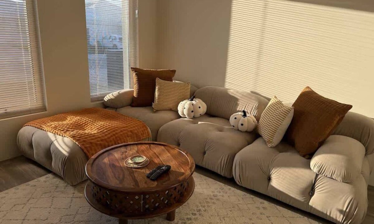 Brabham House | 12 Beautiful Brabham Big Backyard 4BR & Parking
