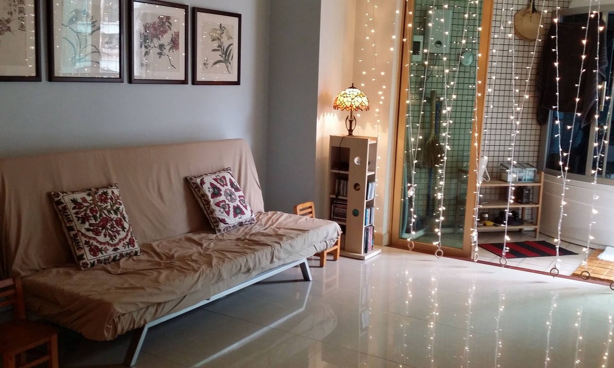 Liwan Apartment | 1A Real-China Home: Cozy 2Bed In City Center. Quiet,Charm