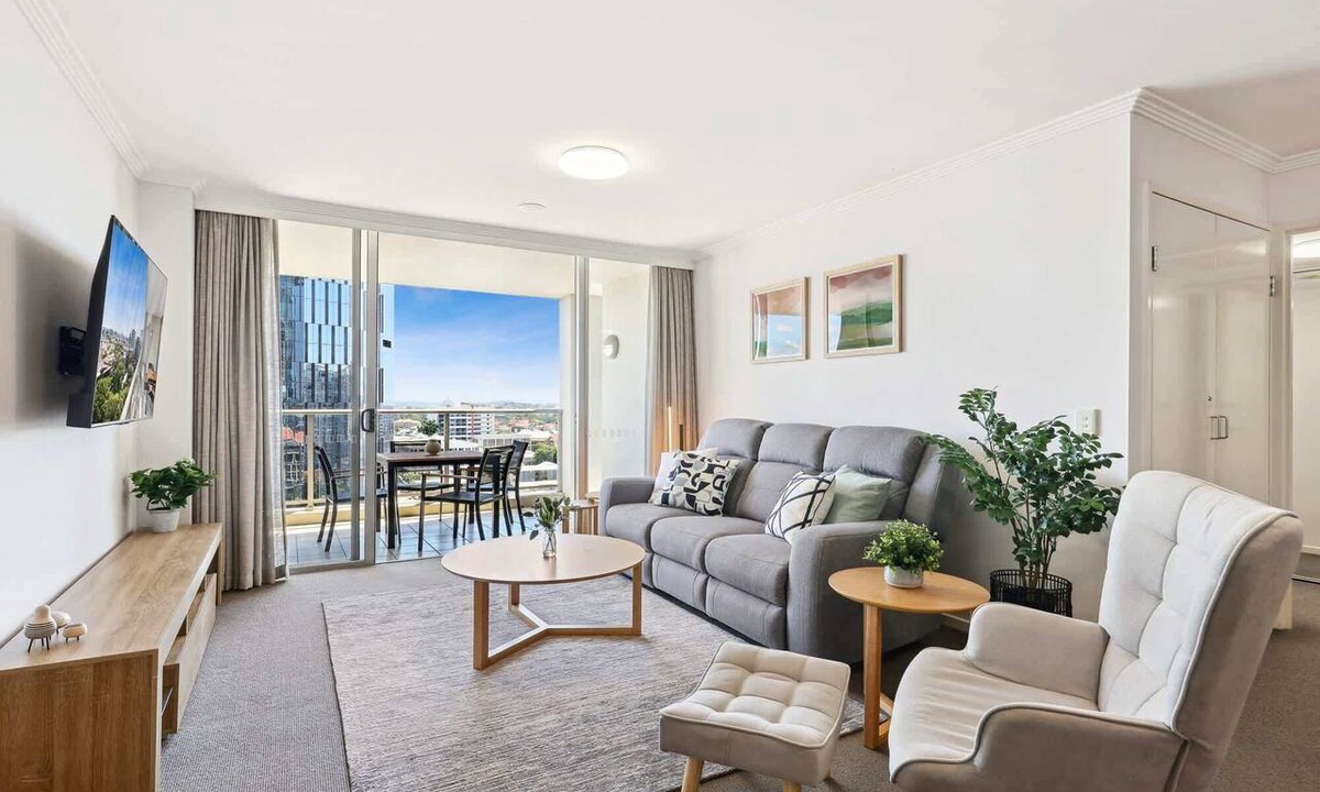 Brisbane Central Business District Apartment | 2-Bed City Abode with Swimming Pool, Gym & Views