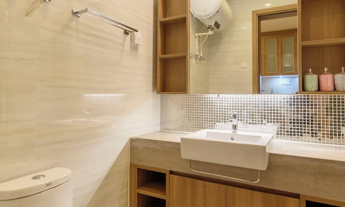 Meilan Bed & Breakfast | 2-Bedroom Apartment with River & Sea View in Central Haikou