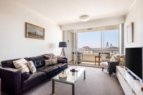 Darling Harbour Apartment | 2 Bedroom Darling Harbour Waterviews Pool Sydney
