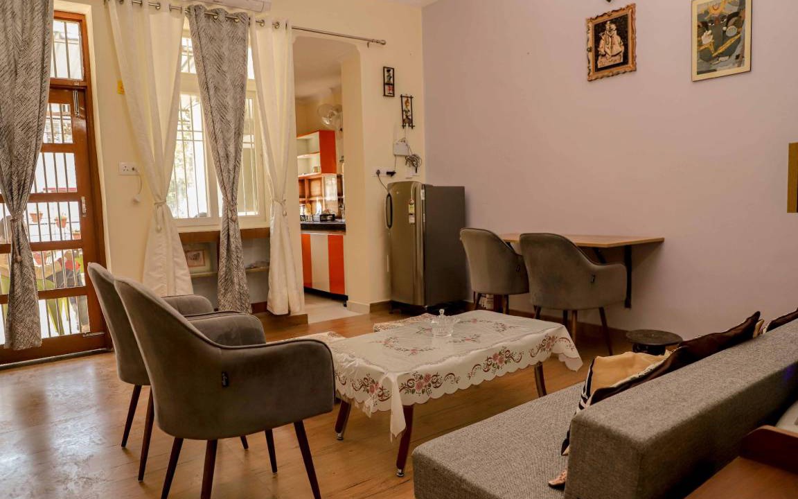 Hazratganj House | 230 m² House ∙ 3 bedrooms ∙ 7 guests