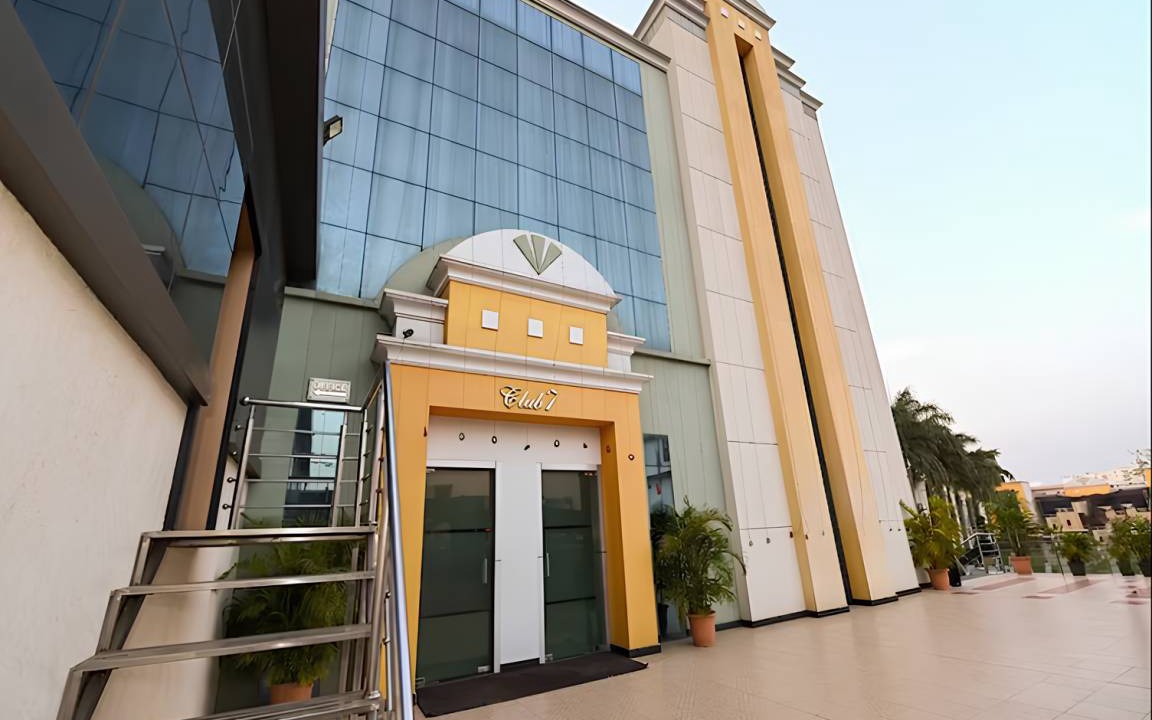 Bareilly Hotel | 30 m² Hotel ∙ 3 guests