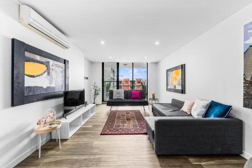 Ultimo Apartment | 3BR Apartment with secure Parking & Walk to Darling Harbour, ICC & CBD