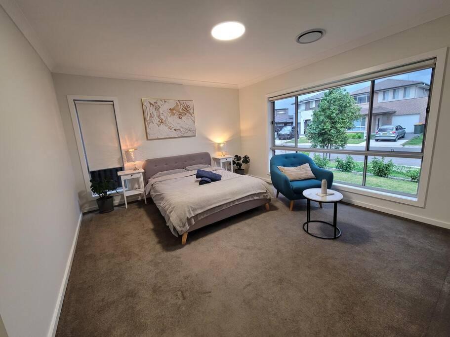 Marsden Park House | 5 bedroom new house (no stairs)