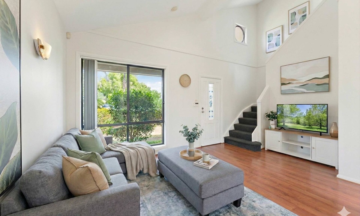 Ingleburn Condo | 5 Min to Station Modern 2BR Townhouse Parking