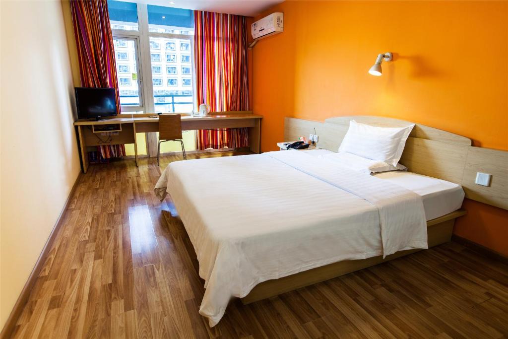 Tianhe Hotel | 7Days Inn Guangzhou Tianhe Tianpingjia Subway Station