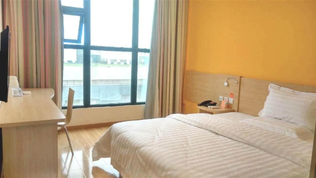 Nanchong Hotel | 7Days Inn Langzhong Seven Mile Avenue