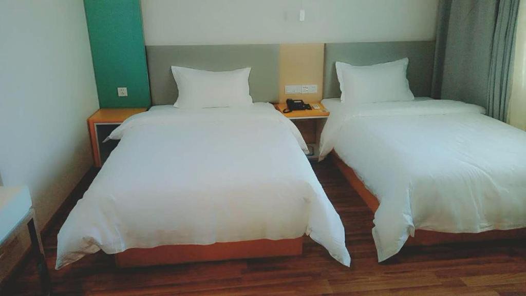 Xinshi District Hotel | 7Days Inn Urumqi Midong Middle Road Shenhua Mining Bureau Branch