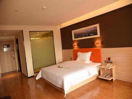 Chongqing Hotel | 7Days Premium Chongqing Baishiyi Hot Spring Capital Branch