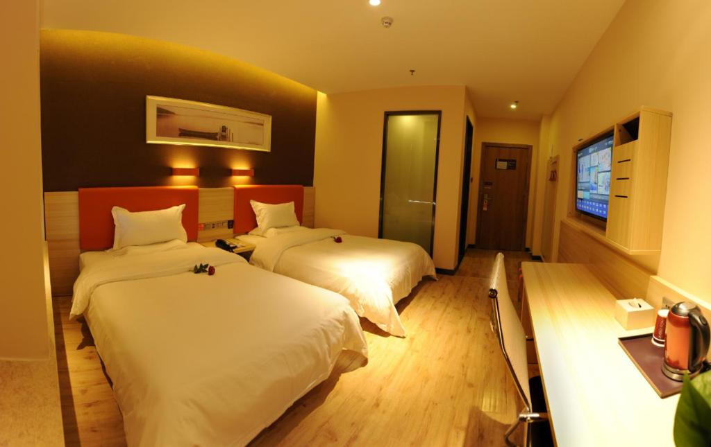 Wujiagang Hotel | 7Days Premium Yichang Wanda Plaza Canal Park Branch