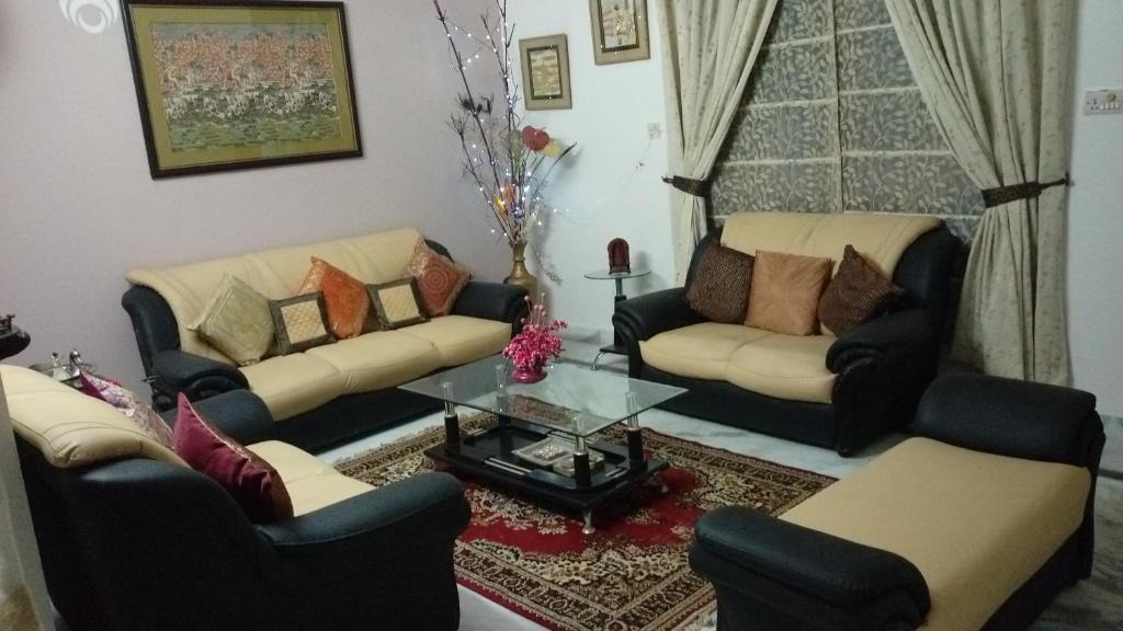 Gomti Nagar Apartment | Aadhaar