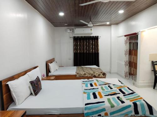 Paltan Bazaar House | ANAND RETREAT GUEST HOUsE
