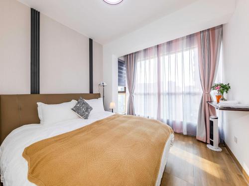 Kunming City Centre Apartment | Annie Apart ment 2602-only 150 meters from Metro Line 2 Exit of Chuanxingulou