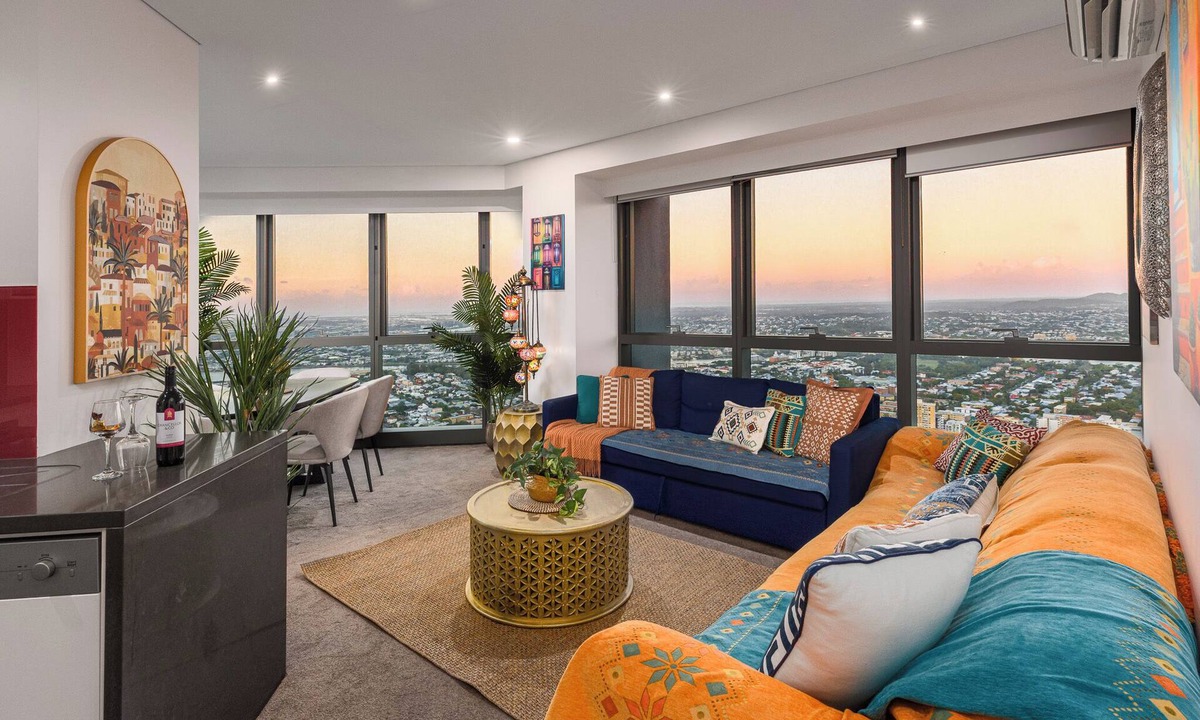 Brisbane Central Business District Apartment | Arabian Nights-Level 60-Meriton Suites