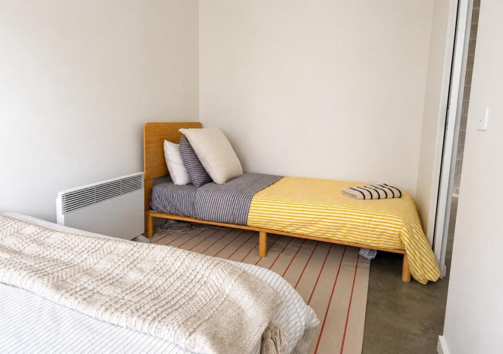 Golden Beach House | Architectural Coastal Retreat 100m to Beach