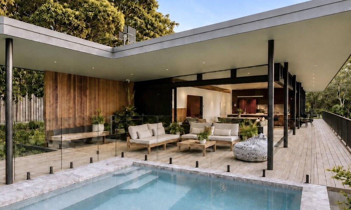 Broken Head House | Architectural Luxury Retreat in Rainforest Reserve