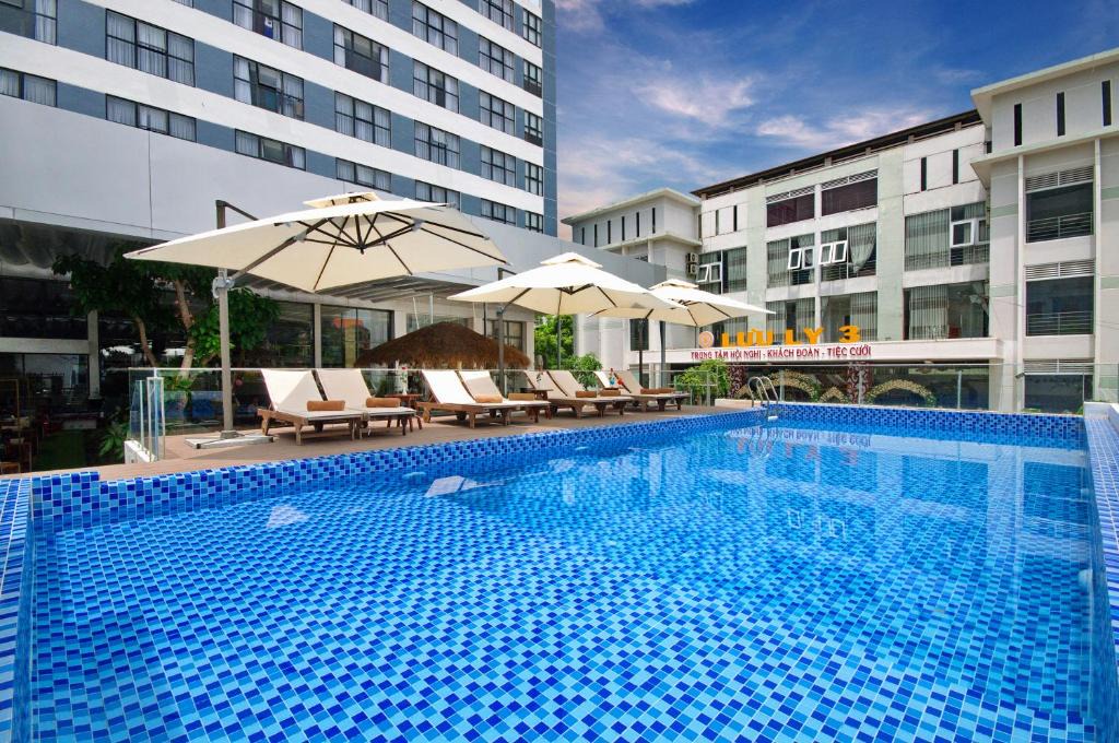 Tran Phu Beach Hotel | Aries Hotel