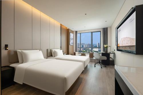 Yinhai Hotel | Atour Hotel Beihai Yintan Avenue Boya