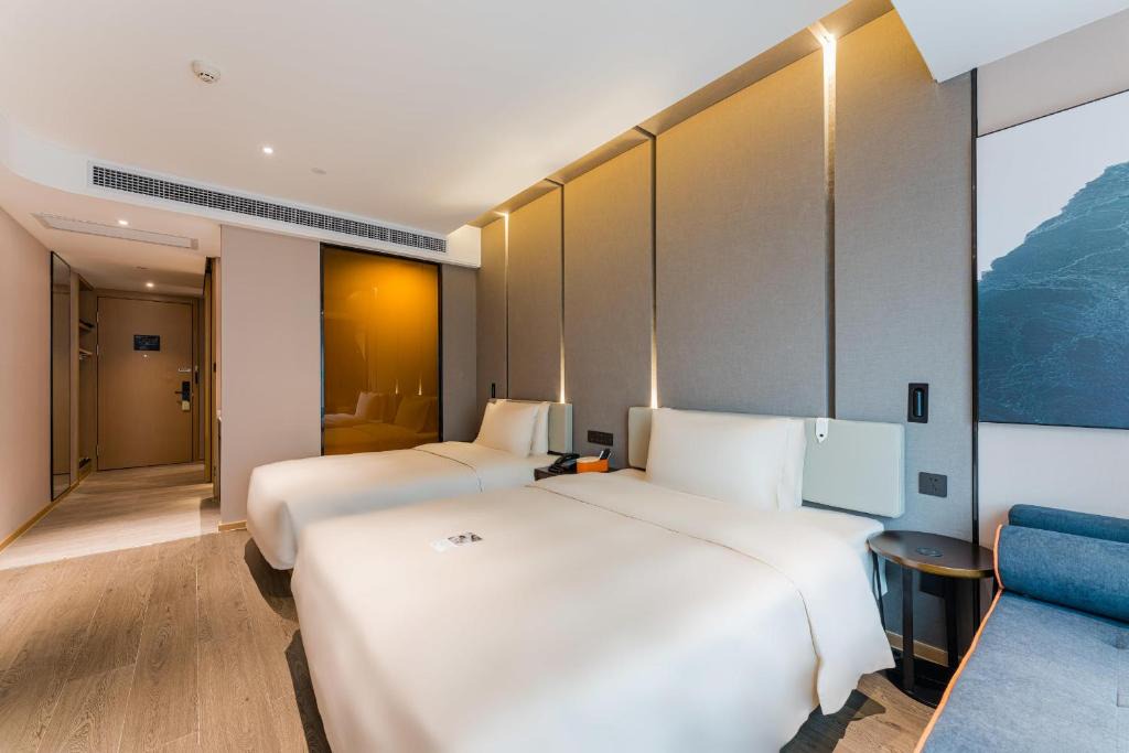 Nan An Hotel | Atour Hotel Chongqing Nanping Pedestrain Street