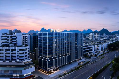 Guilin City Centre Hotel | Atour Hotel Guilin Railway Station Yingtai Building