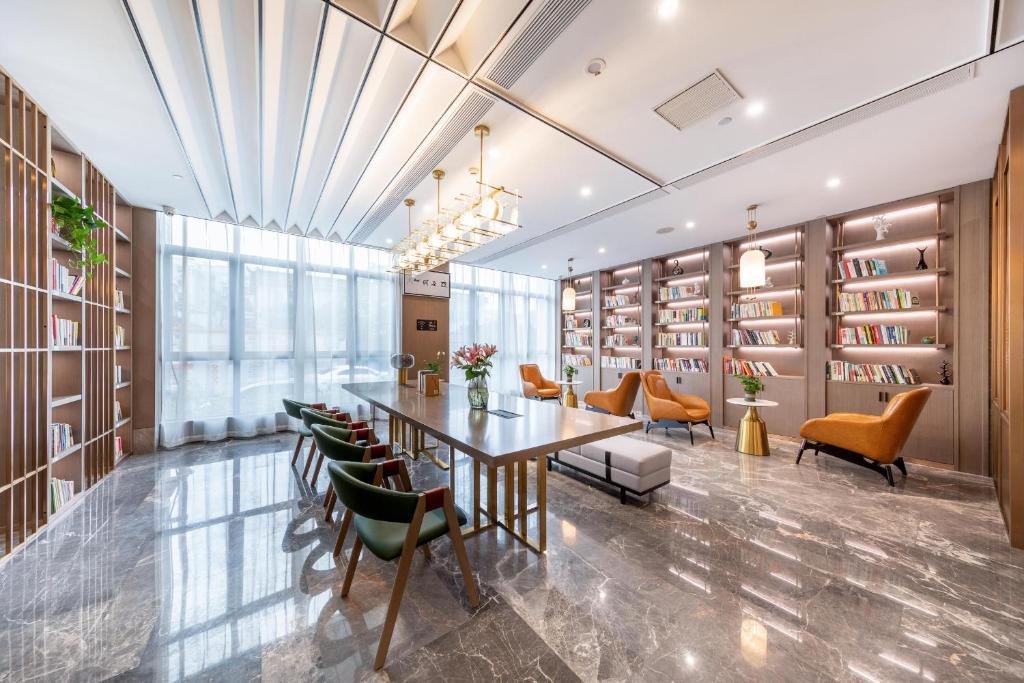 Nanxun Qu Hotel | Atour Hotel Huzhou Nanxun Ancient Town