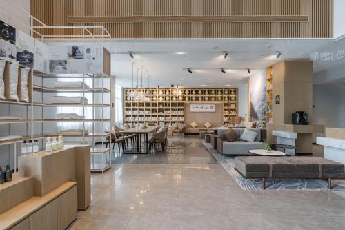 Xiangshan Hotel | Atour Hotel Ningbo Xiangshan Binhai Avenue