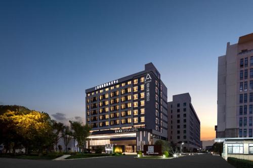 Baoshan Hotel | Atour Hotel Shanghai Baoshan City Industrial Park