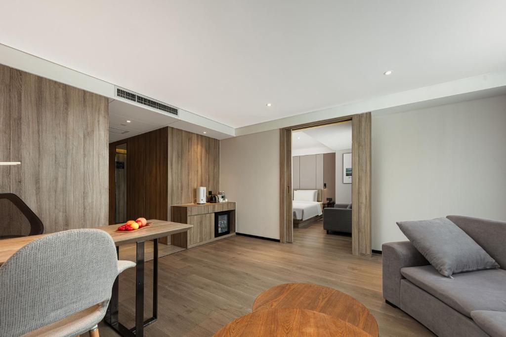 Xinshi District Hotel | Atour Hotel Urumqi High-speed Railway Station