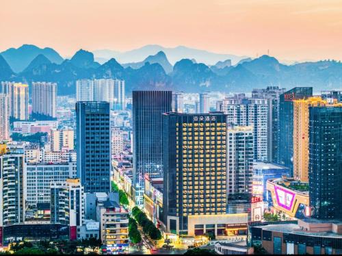 Yanshan County Hotel | Atour Hotel Wenshan Guangda Plaza Dongfeng Road