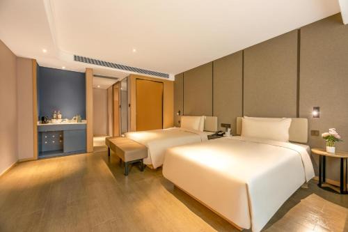 Xincheng Hotel | Atour Hotel Xi'an Kangfu Road Metro Station