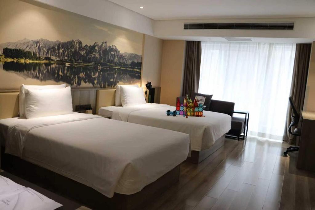 Weiyang Hotel | Atour Hotel Xi'an Xixian Vientiane City