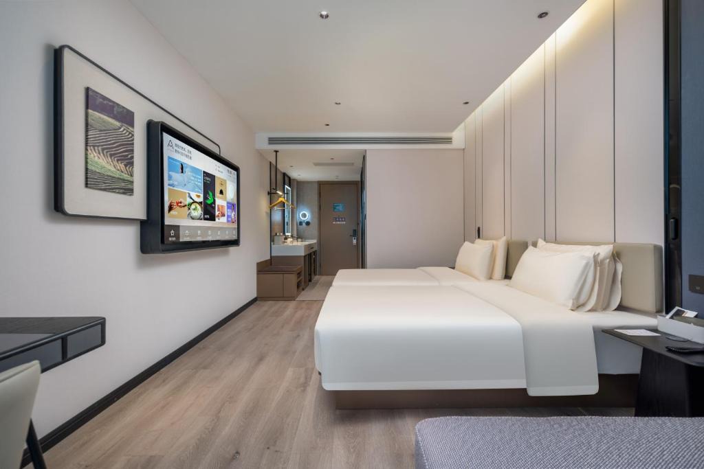 Dinghai Hotel | Atour Hotel Zhoushan New Town