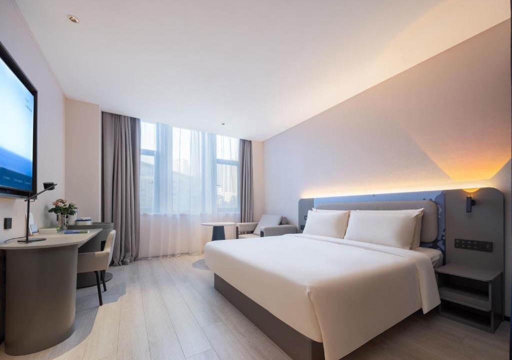 Dalian City Center Hotel | Atour Light Hotel Dalian Zhongshan Square Renming Road