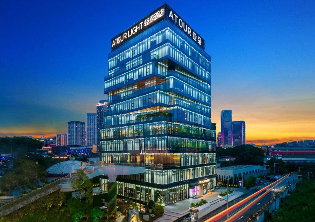 Panyu Hotel | Atour Light Hotel Guangzhou Panyu Chimelong Wanbo Business District